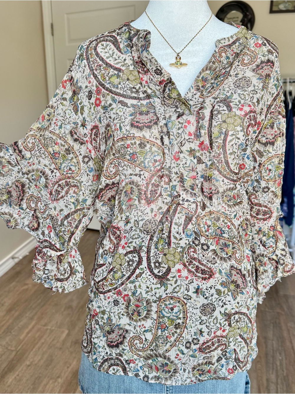 Tan Paisley-Print Flowy Sleeve Boho Maximalist Womenโs 1X Fall Blouse Top